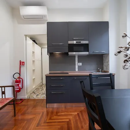 Apartament Intrho - Duomo Modern With Hammam Mediolan