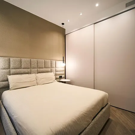 Gogh Golden House Next To Duomo * Mediolan