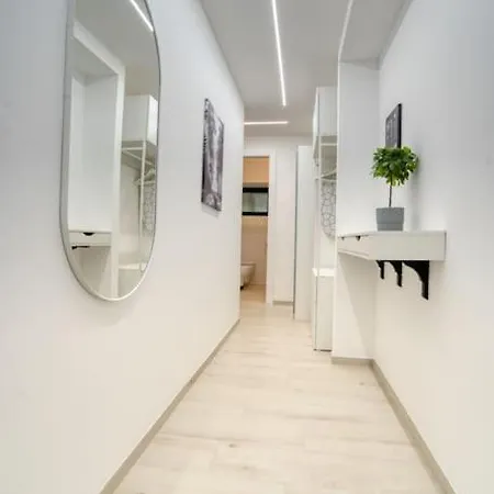 Suzzani 273 - Interno A2 *