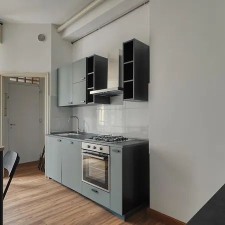 Joivy Chic 3-bed Flat Near Colonne Di San Lorenzo Apartment