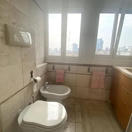 Penthouse In The Sky With 30 Sqm Terrace Station Apartment *