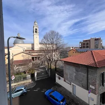 Aurora Rho Fiera Apartmán *