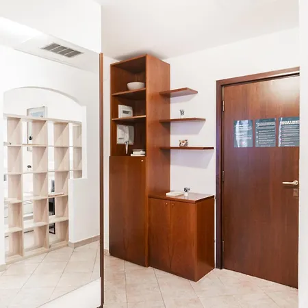 Easylife - - Poma 4 - Risorgimento * Милан