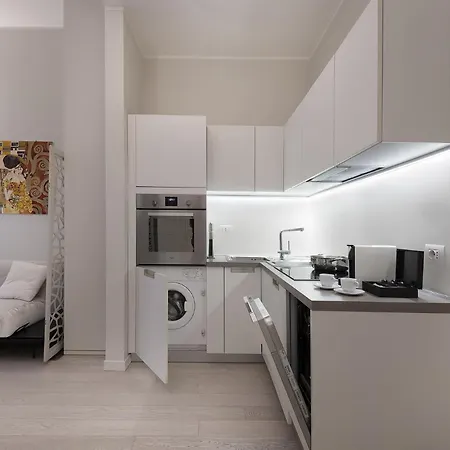 Fifty Eight Repubblica * Milan