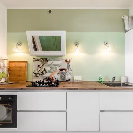 Bright Loft - Free Private Parking Apartment Milan