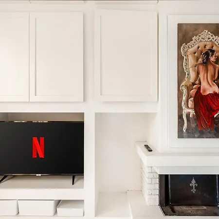 Bright Loft - Free Private Parking *