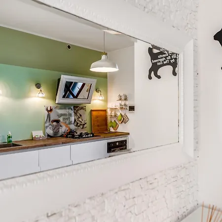 Bright Loft - Free Private Parking