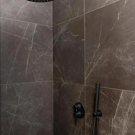 Apartment Free Parking - 5 Star - Sauna Luxury