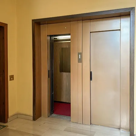 Apartment Free Parking - 5 Star - Sauna Luxury Milan