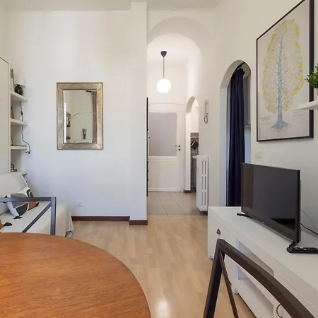 I Host Studi - Ampere * Milan