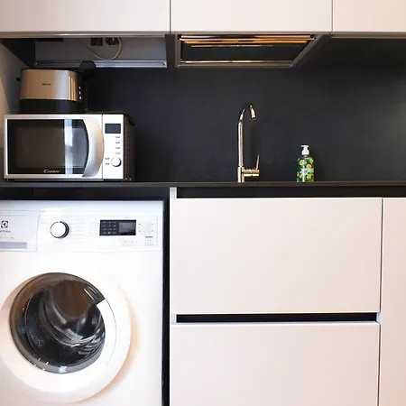 Luminoso Con Terrazzo Forlanini Linate * Milan