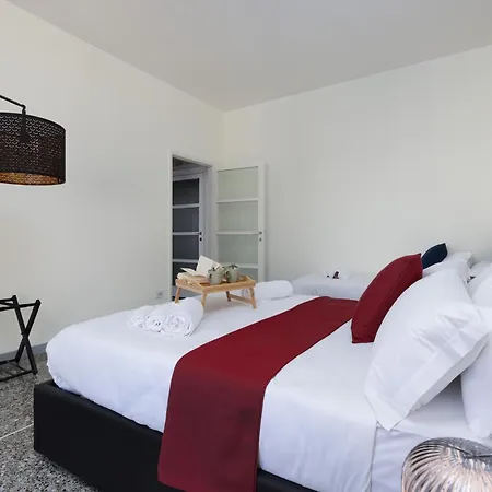 Black & White Vista Duomo 400 Metri דירה *