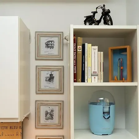Ma Petite Bleu Apartment