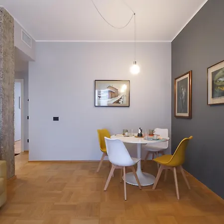 Luminoso Con Terrazzo Forlanini Linate * Milan