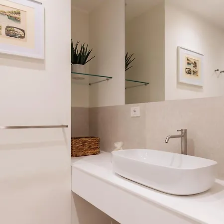 Proudlymi - Nuovo 3 Moscova *