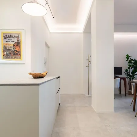 Apartment Proudlymi - Nuovo 3 Moscova