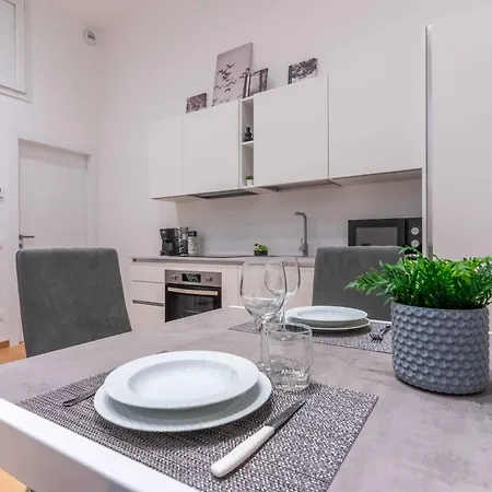 Apartment Duomo Di