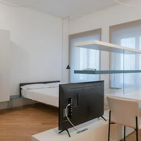 Duomo Elegant Flat דירה