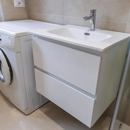 Centrale Vicino Metro E Duomo, Con 2 Bagni E Aria Condizionata Daire Milano