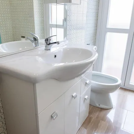 Centrale Vicino Metro E Duomo, Con 2 Bagni E Aria Condizionata Daire *