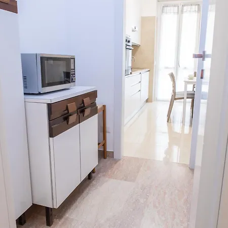 Centrale Vicino Metro E Duomo, Con 2 Bagni E Aria Condizionata Daire *