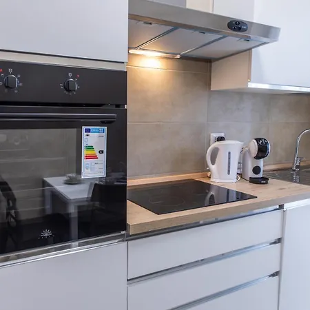 Centrale Vicino Metro E Duomo, Con 2 Bagni E Aria Condizionata *