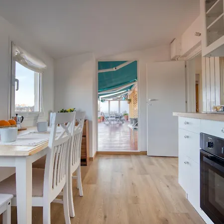 Apartment Spacious Penthouse With Panoramic Terrace - 20 Minutes From Duomo