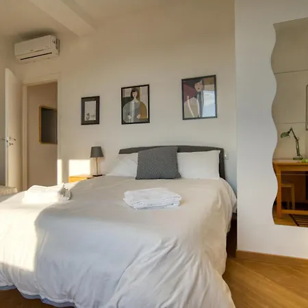 Spacious Penthouse With Panoramic Terrace - 20 Minutes From San Siro & Duomo *