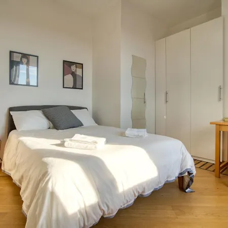 Spacious Penthouse With Panoramic Terrace - 20 Minutes From Duomo * Milan