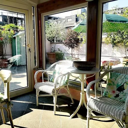 Centrale-luxury With Garden Terrace Apartment Mailand