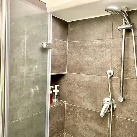 Alla Moda Milano Porta Romana M3 Lodi Tibb Self-Check-In *