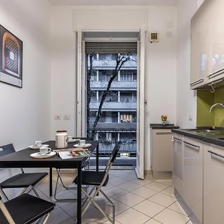 Cortivo House - Magenta 81