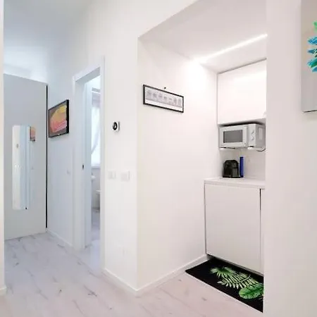 Suite-6 Centro-porta Romana Lägenhet *