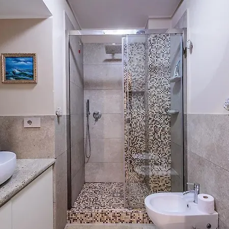 Stylish And Perfect Place For Families And Friends Apartment *
