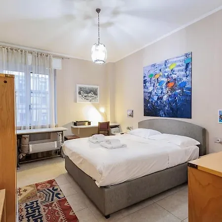 Stylish And Perfect Place For Families And Friends