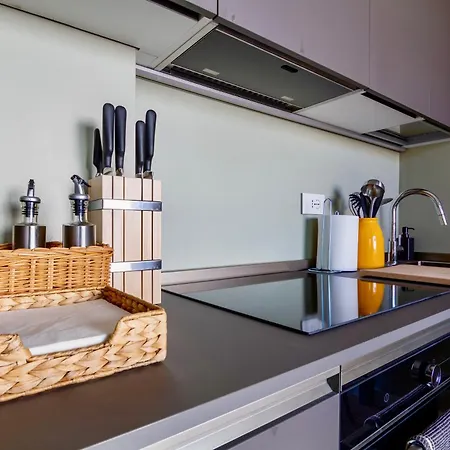 Urban Luxury - Bright And Central * Милан