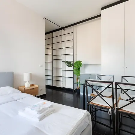 Guesthost - Corvetto M3 - Comfy With Balcony! Lägenhet *