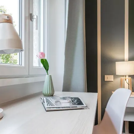 Joivy Delightful Flats Near Citylife District Daire *