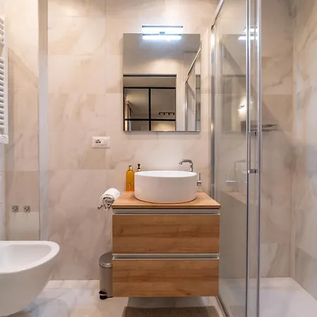 Intrho Luxury Flat - Porta Venezia, شقة