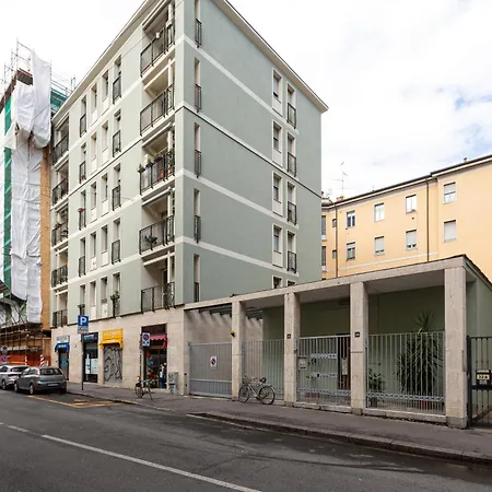 Guesthost - Bright - 650 M Far From Arco Della Pace *