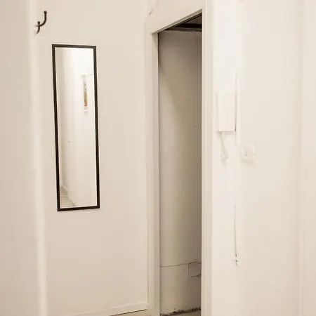 Fee4me Bright & Comfort In Апартаменты