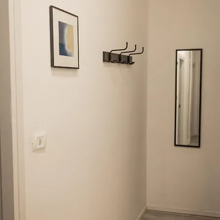 Fee4me Bright & Comfort In Милан