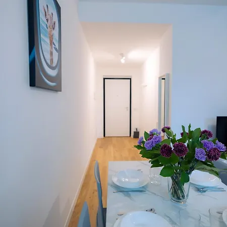 Apartment The Urban Wildlife - San Babila Duomo *