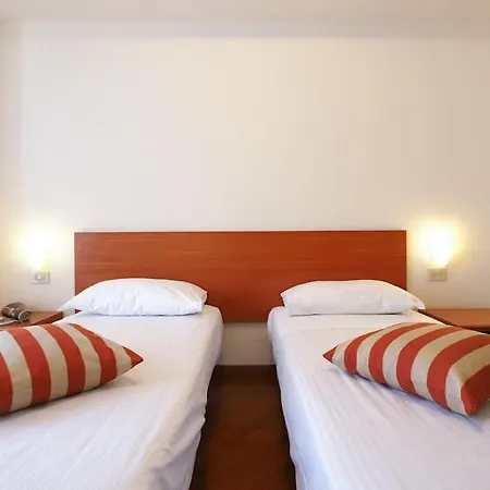 Contempora - Trilocale Lagosta 9 Apartamento Milão
