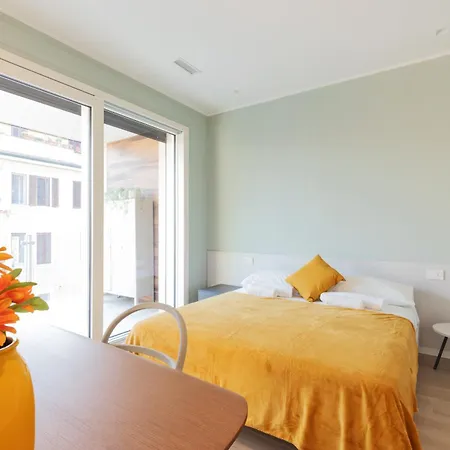 شقة Exclusive Terrace Garden View - 15 Min From Duomo *