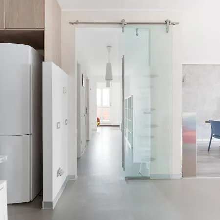 Appartamento Bright With Balcony And Terrace Milano
