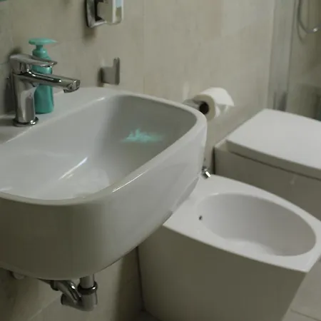 Bb Tortona * ميلان