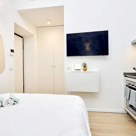 Suite Sanzio 14 - monolocale vicino a Fiera Milano City e Stadio