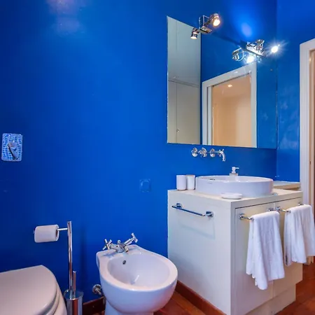 شقة At - Turati/porta Nuova