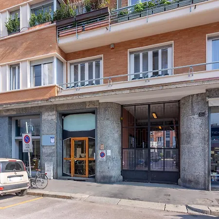 At - Turati/porta Nuova شقة *